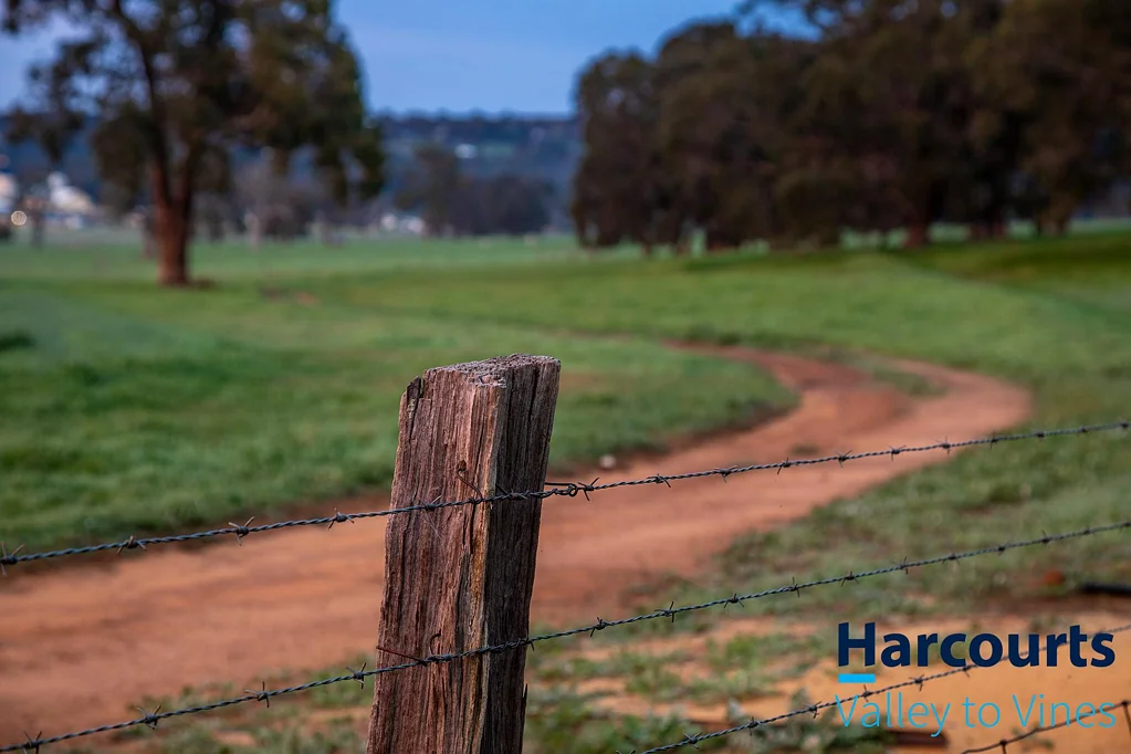 76 Maine Anjou Dr, Lower Chittering, WA 6084