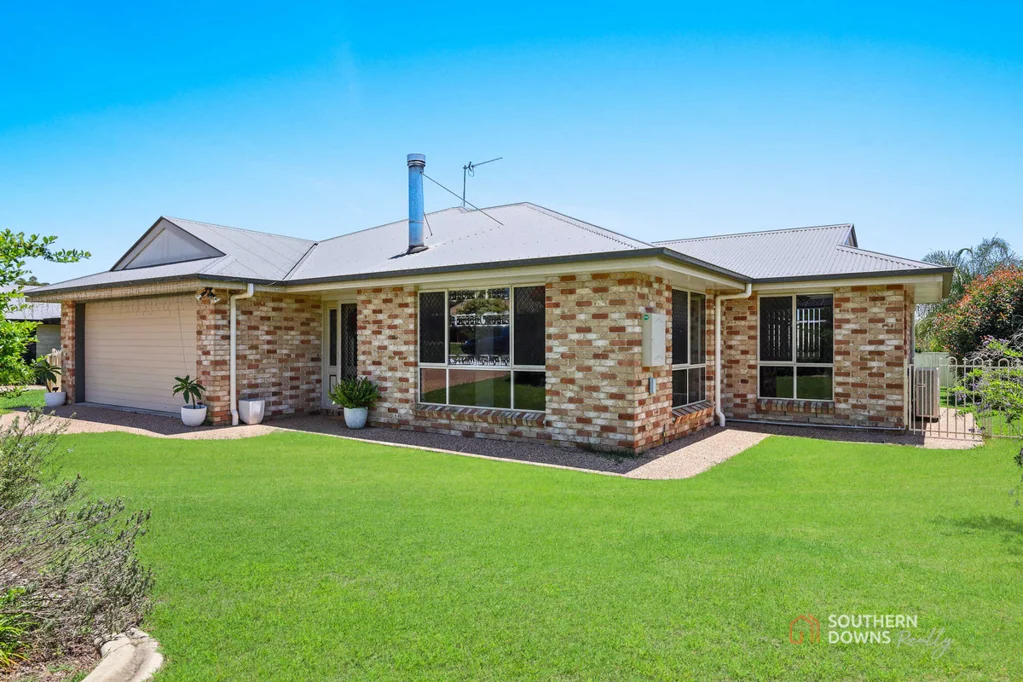 203 Ogilvie Road, Warwick, QLD 4370