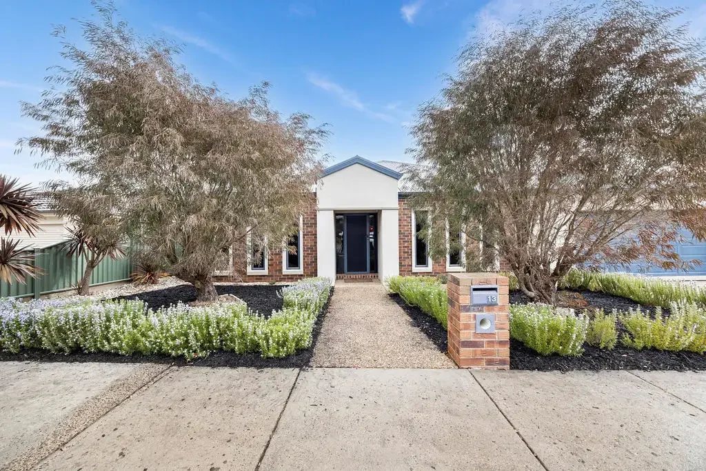 13 Platypus Drive, Mount Clear, VIC 3350