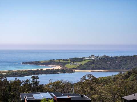 Merimbula 17 Jacaranda Place, Mirador.