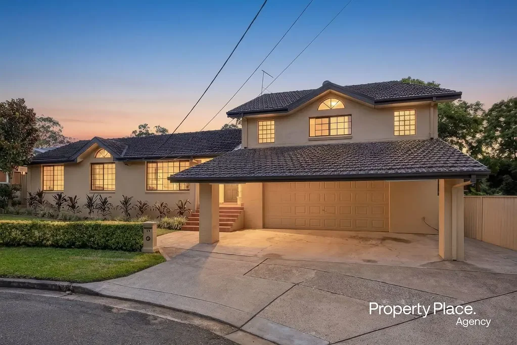 24 Amberdale Avenue, Picnic Point, NSW 2213