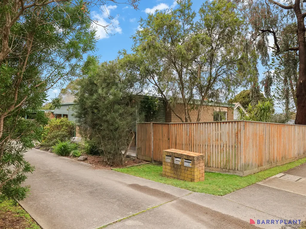 Cowes 2ਬੈੱਡਰੂਮ Central, Low-Maintenance Living with a Generous Yard