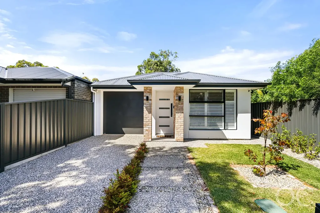 Iba Pa - 10 Elijah Street, Morphett Vale, SA 5162