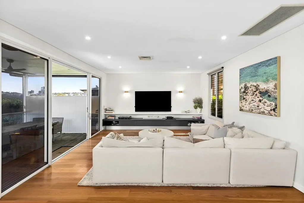 Luxurious contemporary family residence offering exceptional privacy and tranquility