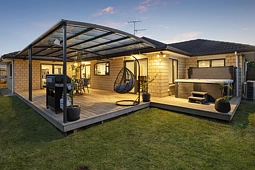 16 Thomas Moore Place, Pukekohe