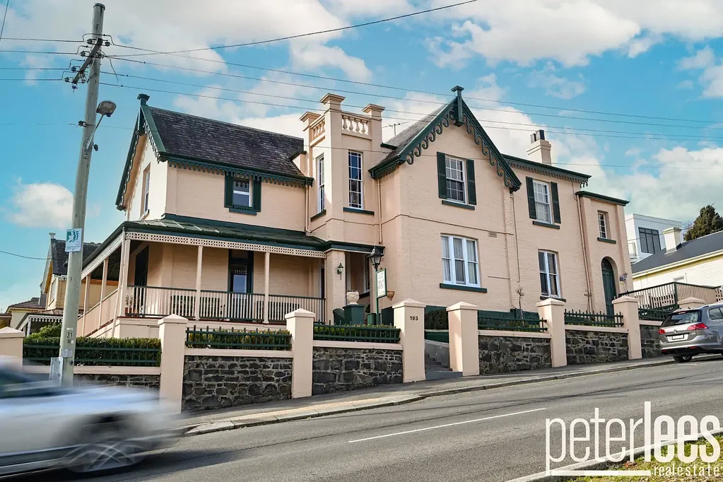 Launceston 11ਬੈੱਡਰੂਮ Hill View House - A Heritage Haven in the Heart of the City