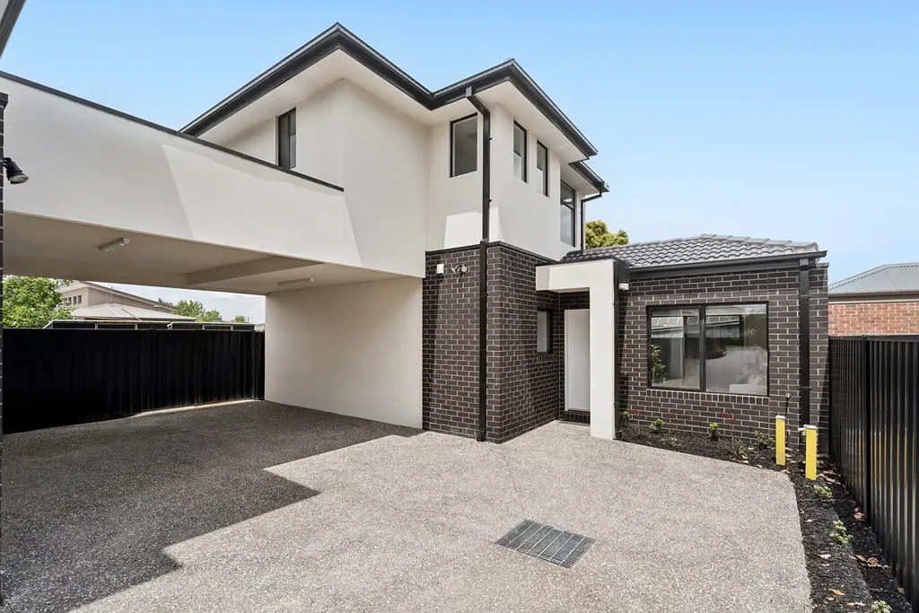 Reservoir 2침실 Modern Living, Effortless Comfort and a Private Low-Maintenance Lifestyle