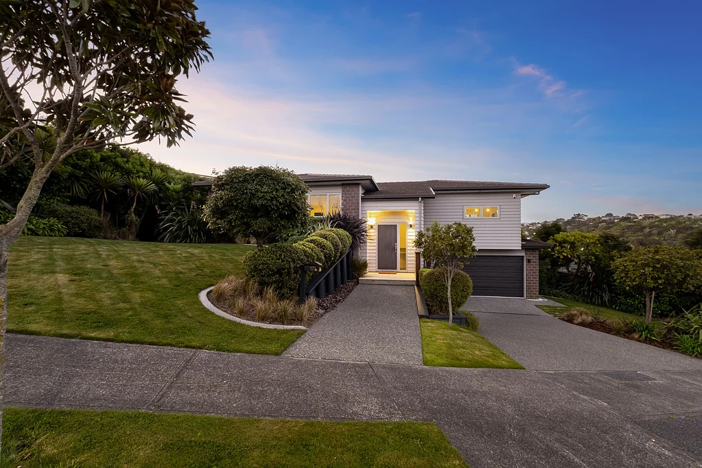 17 Dusky Crescent, Aotea, Porirua, Wellington