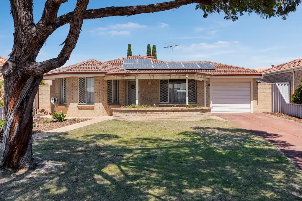 Bayswater 4房  Spacious Living, Endless Potential!