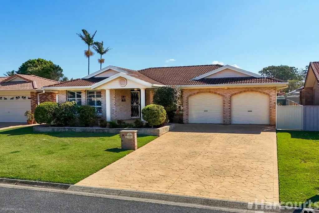 28 Athol Elliott Place, South West Rocks, NSW 2431