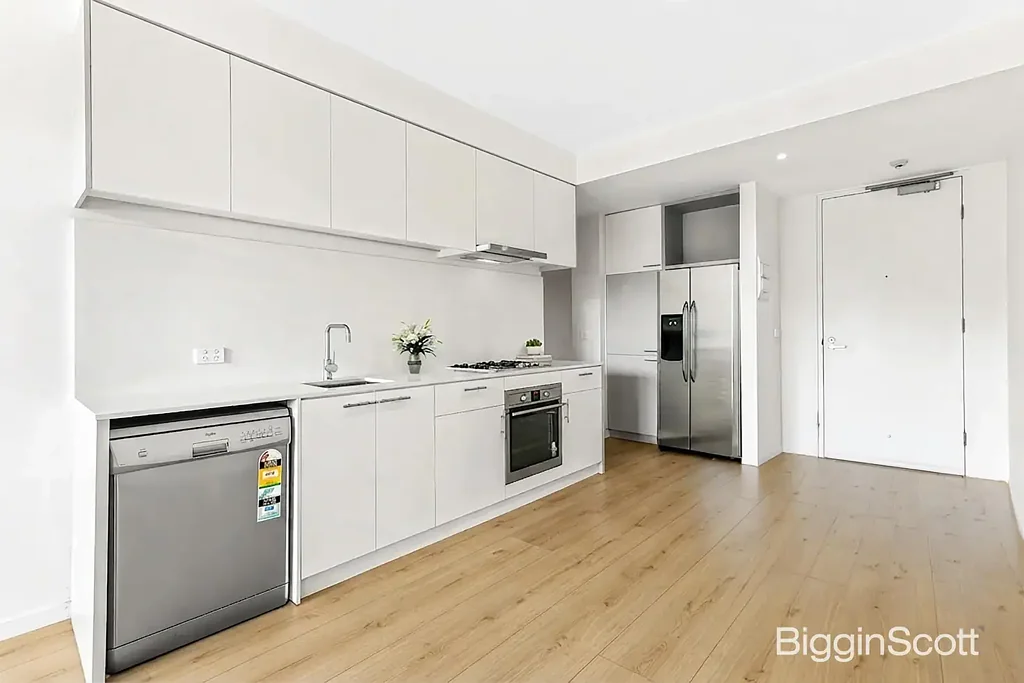 Spacious One Bedroom Apartment Moments from Monash University