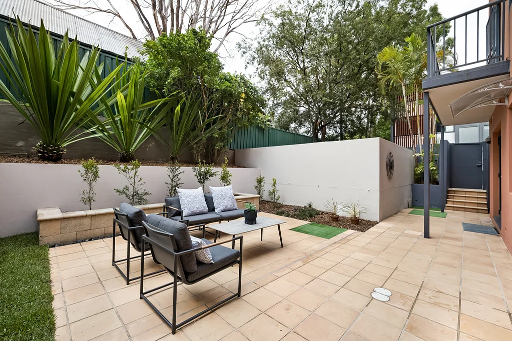 2/20 Fitzgerald Street, Newtown, NSW 2042