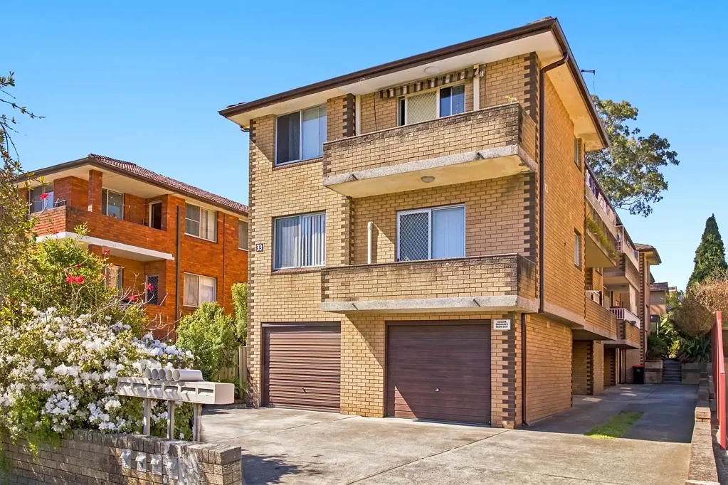 Wiley Park 3બેડરૂમ Spacious Full-Brick Apartment Low Strata