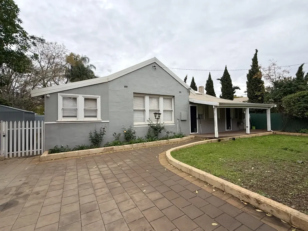Spacious 4 Bedroom Home - Secure, Central Location