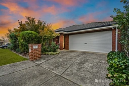 10 Streeton Court, Pakenham