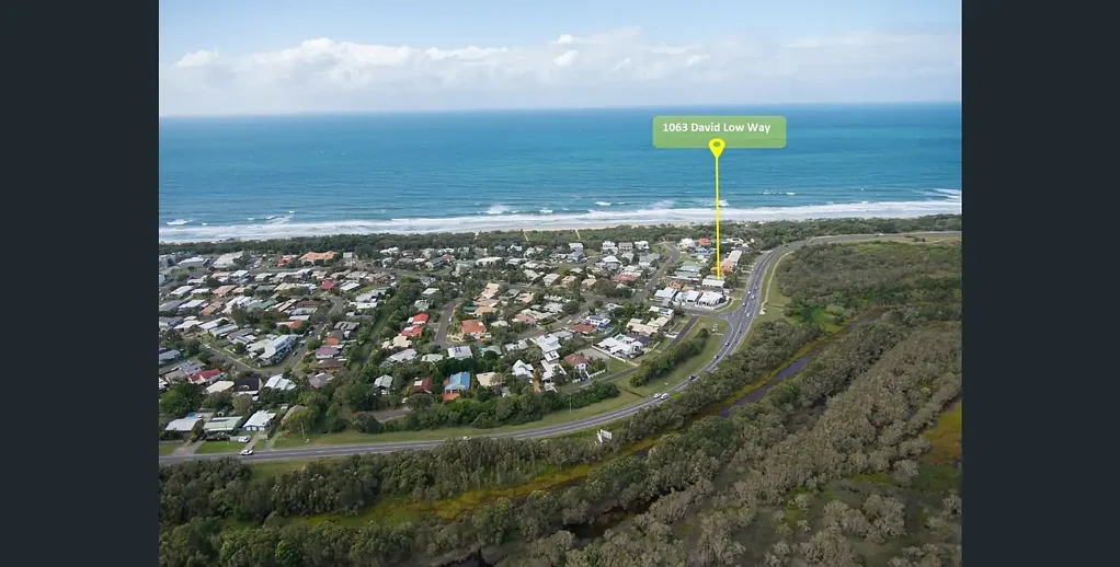 MOMENTS FROM THE BEACH & FRESHLY RENOVATED  w/ LARGE SOLAR BATTERY SYSTEM + DUCTED AC