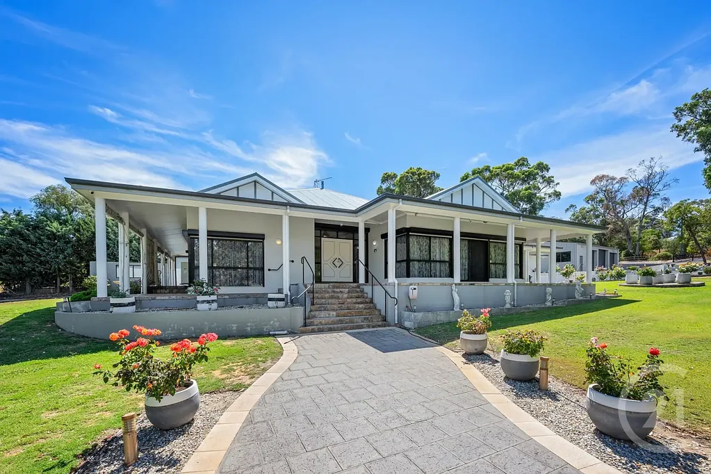 3 Balmoral Boulevard, Leschenault, WA 6233