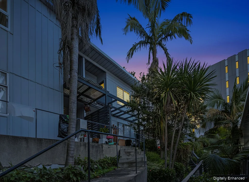 Newmarket 1Moenga Calm Living on Khyber Pass – Double Grammar Zone