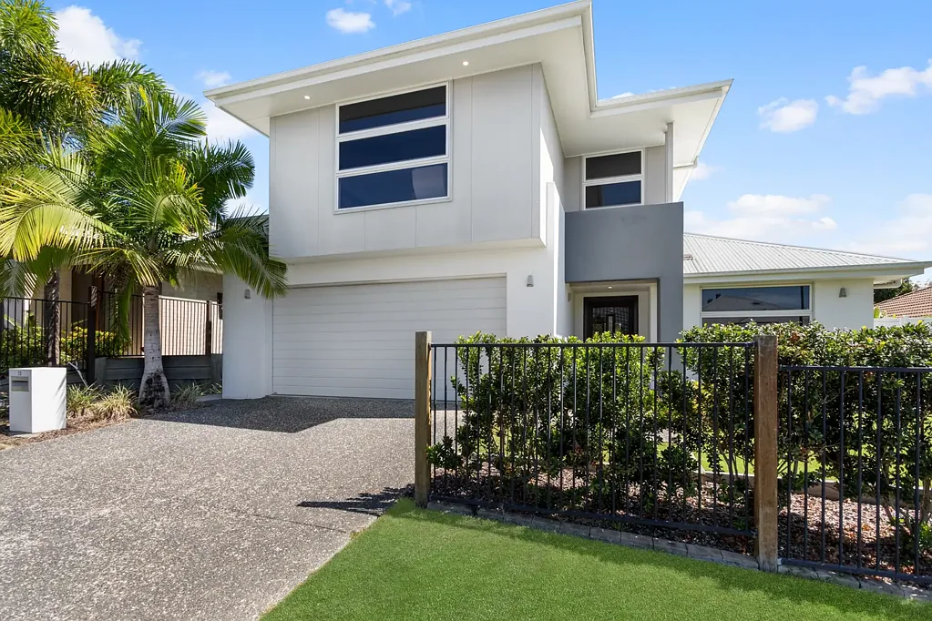 Stunning Ex Display Home with Inground Pool