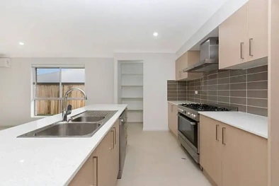 28 Sanctuary Crescent, Narangba, QLD 4504, 4 phòng ngủ, 2 phòng tắm, House
