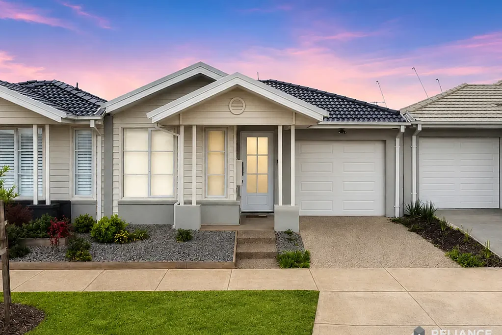 Strathtulloh 4房 令人惊叹的汉普顿风格家庭住宅，位于 Strathtulloh 中心 Stunning Hampton Style Family Home in the Heart of Strathtulloh