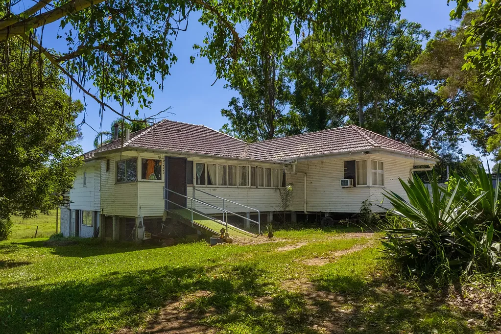 Veteran 4房  Renovator's Dream on 5 Flat Acres