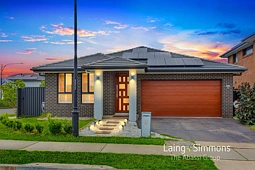 8 Commodore Street, Jordan Springs