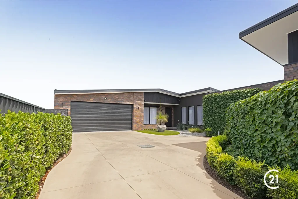 Echuca 3房  A Modern Masterpiece in the Ultimate Location