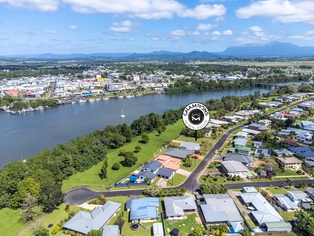 32 Riverside Crescent, Innisfail, QLD 4860