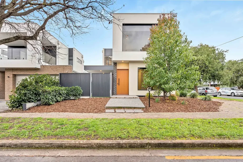 Hi, I'm two levels of luxury in sought-after Vale Park