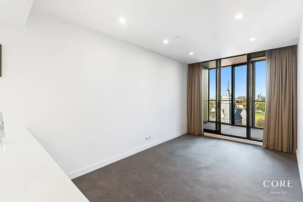 Unfurnished 2 Bedrooms Apartment with iconic Garden view!