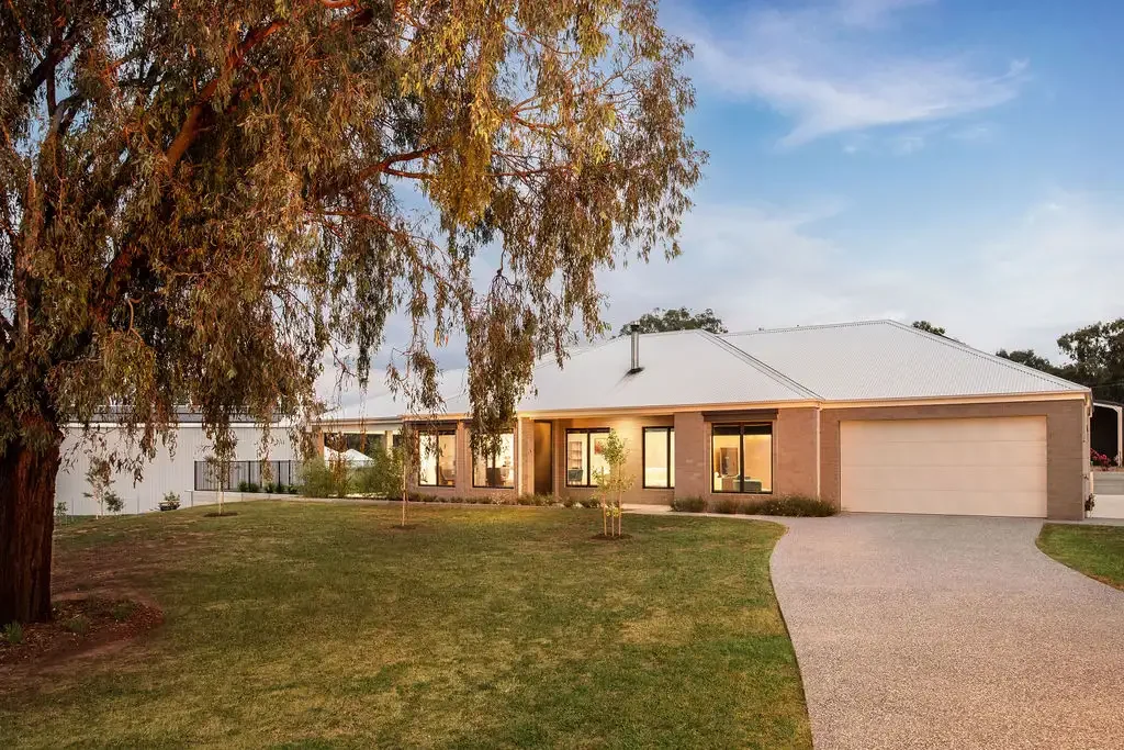 Wodonga 3બેડરૂમ Private, Polished & Perfectly Positioned