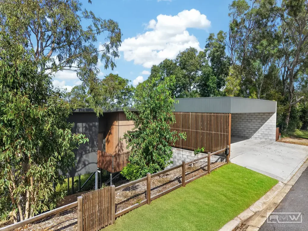 Taranganba 3chambre Modern Coastal Home with Spectacular Ocean Views