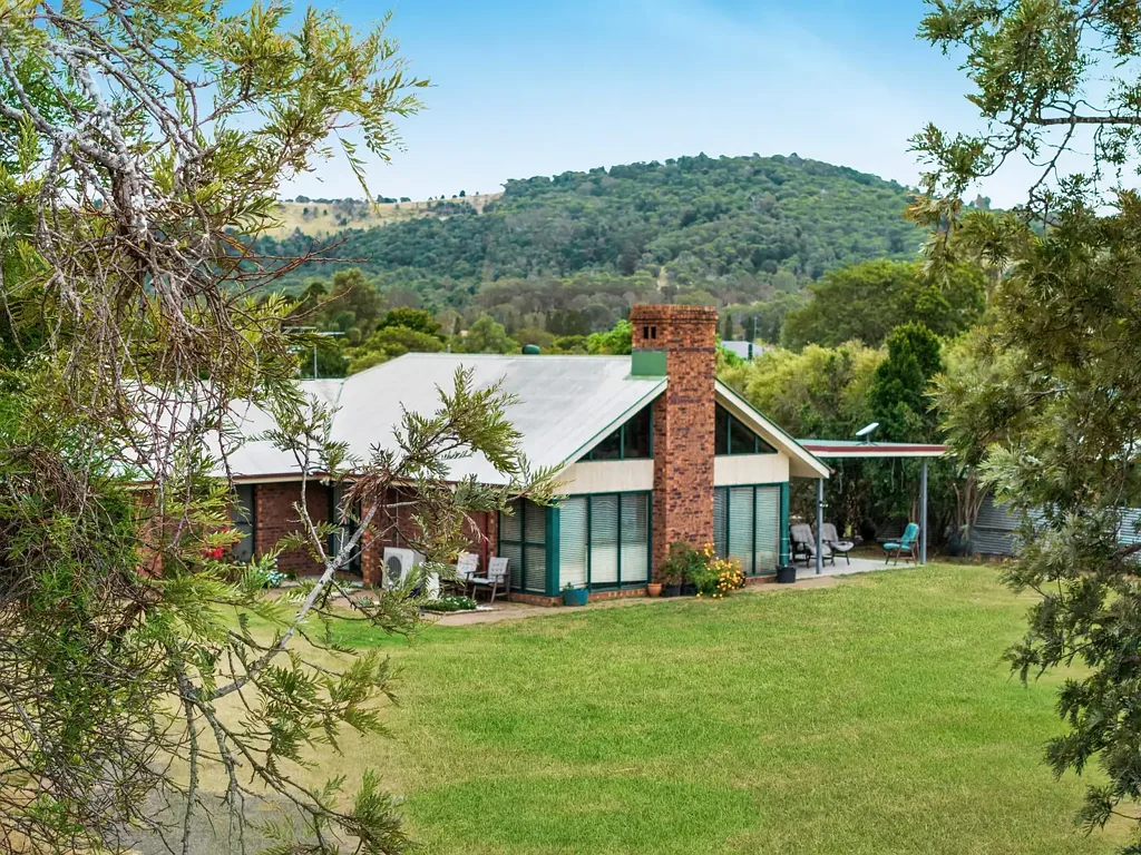 13 Luther Court, Minden, QLD 4311