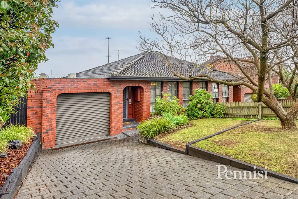 Airport West 2Kwarto Private Sale - Proudly Offered by Pennisi