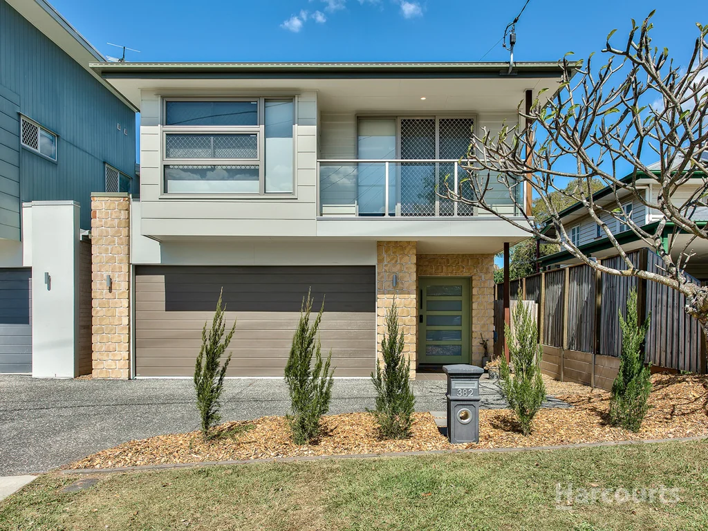 Geebung 5房 五间卧室、两个起居区，一个绝佳的家庭住宅 Five Bedrooms, Two Living Areas, One Fantastic Family Home