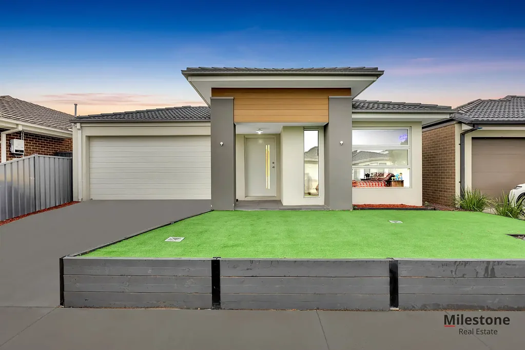 Tarneit 4 Bedroom Perfect First Home or Investment Opportunity built by Carlisle Homes
