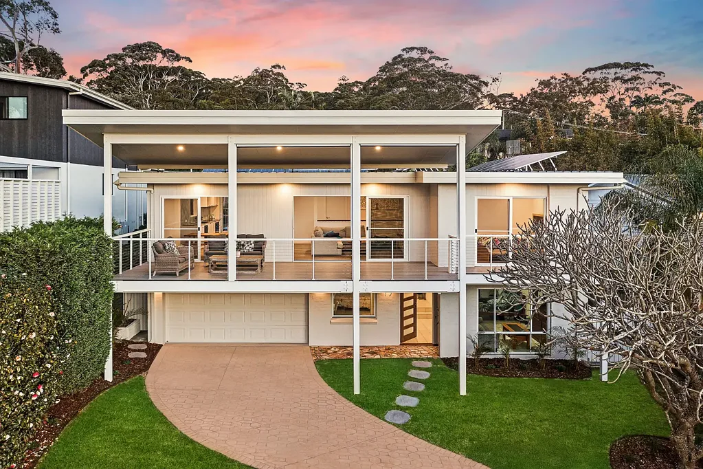 17 Toongara Avenue, Bateau Bay, NSW 2261