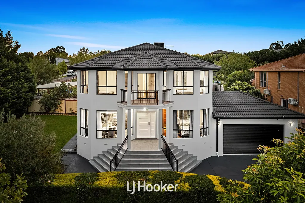 Narre Warren North 6房 黄金位置宅地 2138sqm 宽敞六卧 主卧带套 多功能空间 户外度假庭院 全年舒适配置 双车库 优质学区近便 An Exceptional Family Estate Defined by Space, Prestige and 2,138sqm (Approx.) of Opportunity