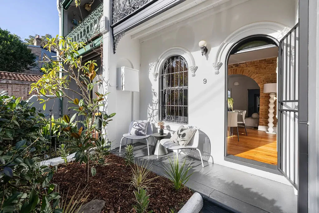 Redfern 2ห้องนอน Soulful terrace in Redfern’s sought-after east end