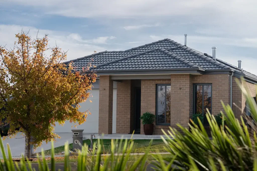 Leneva 4房  Modern Luxury, Valley Views & Effortless Family Living