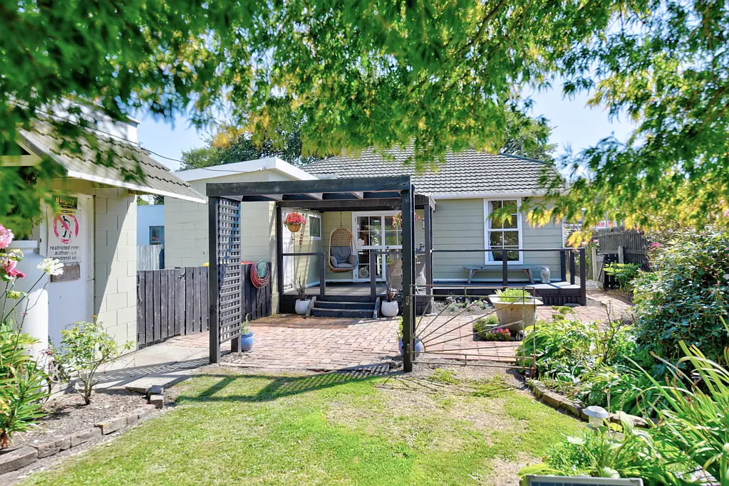 102 Hokonui Drive, Gore District, Chatham Islands