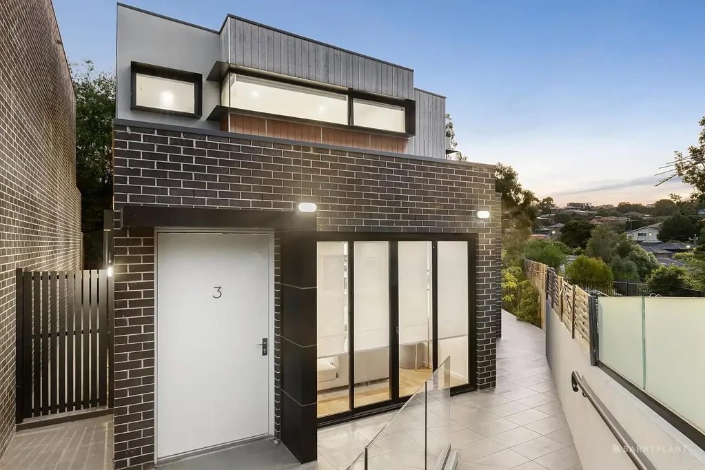 Doncaster 4 Slaapkamer Elite executive living.