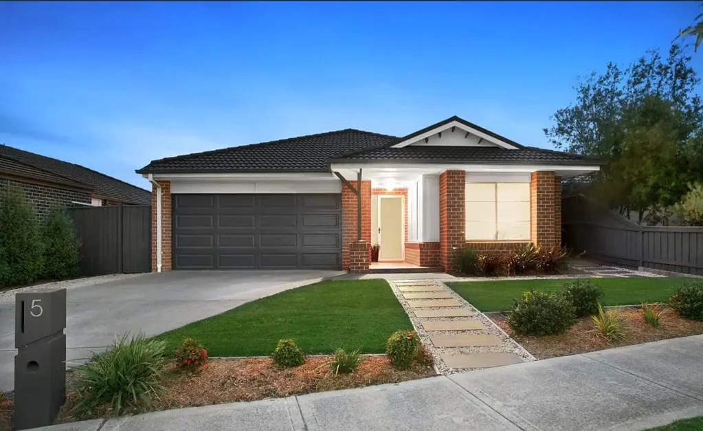 Spacious Family Home in a Peaceful Doreen Location