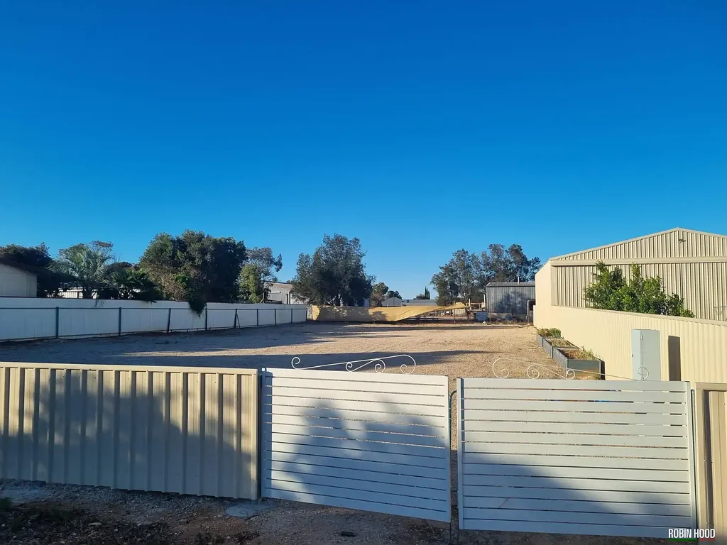 Cowell Build With a Sea View