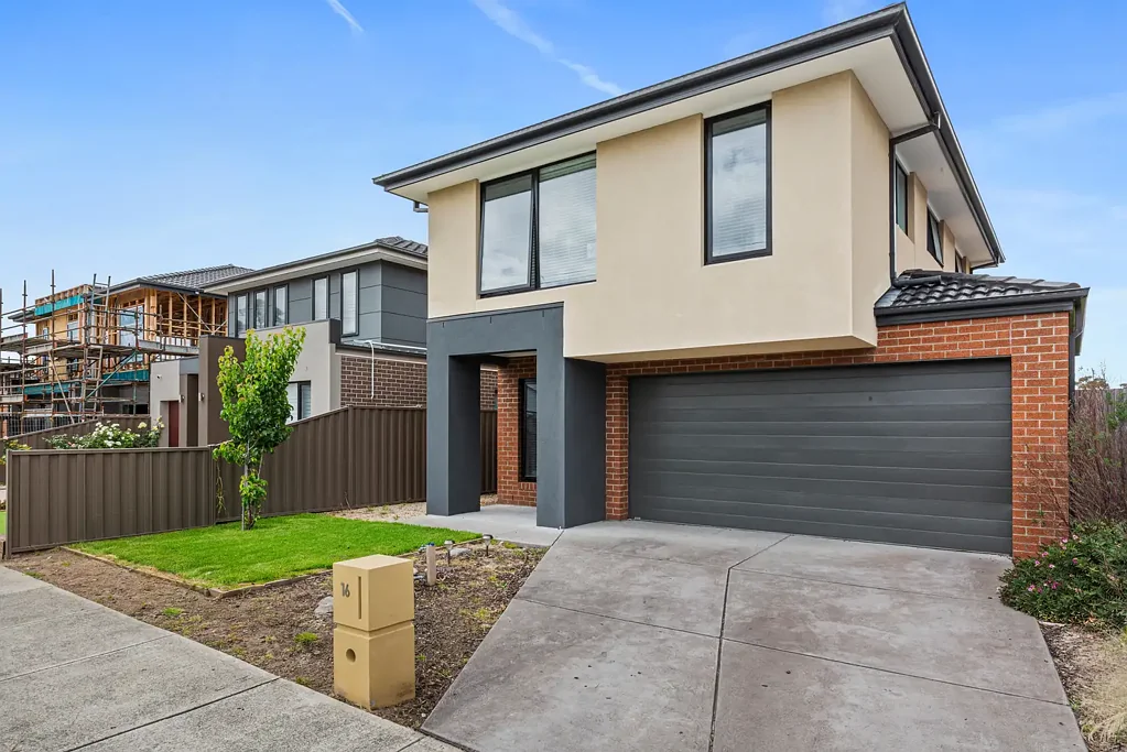 16 Bend Road, Keysborough, VIC 3173