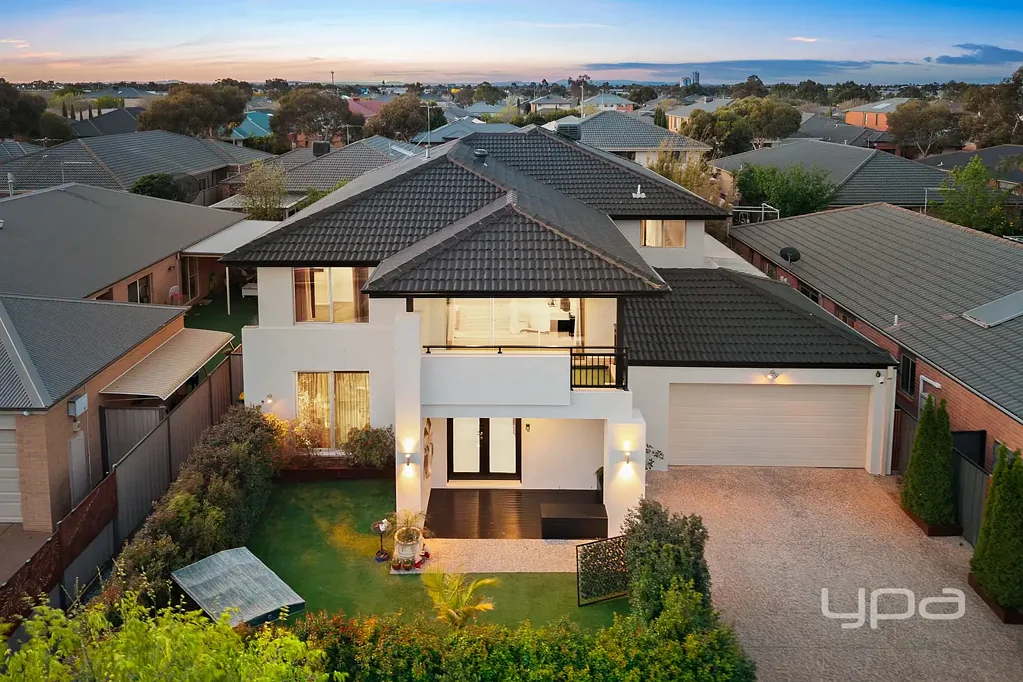 18 Tamar Avenue, Point Cook, VIC 3030