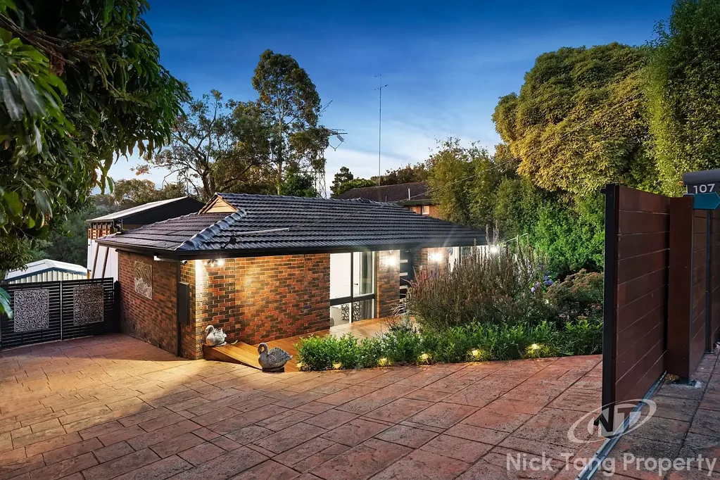 Donvale 3ਬੈੱਡਰੂਮ Charming Move-In Ready Renovated Family Home In A Picturesque Suburb
