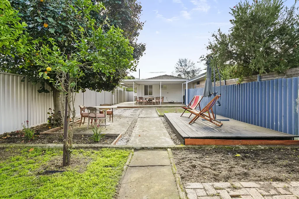 Dianella 2 Slaapkamer The Backyard You Didn't Think You Could Afford!
