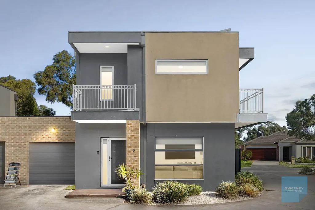 Caroline Springs 3غرفة نوم Move-In Ready with an Entertainer's Oasis
